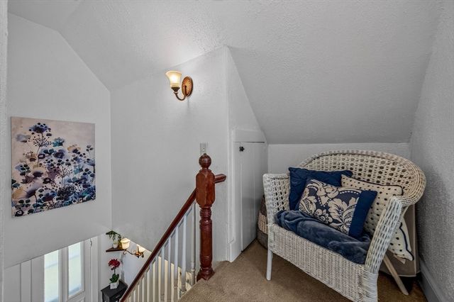 140 Elm St, Halifax, MA 02338