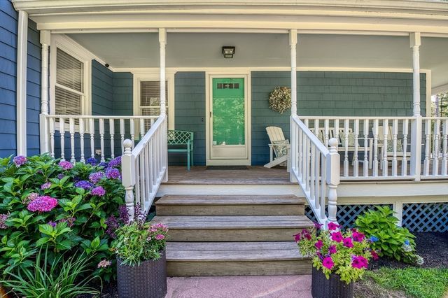 140 Elm St, Halifax, MA 02338
