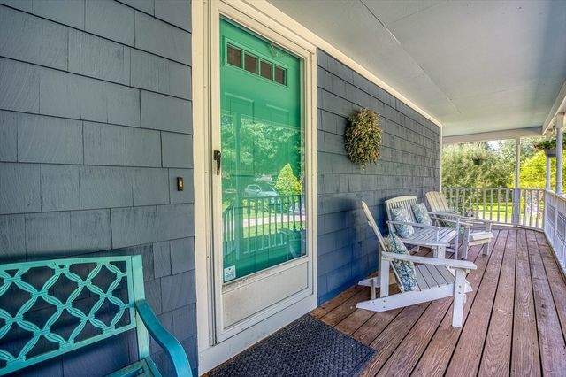 140 Elm St, Halifax, MA 02338