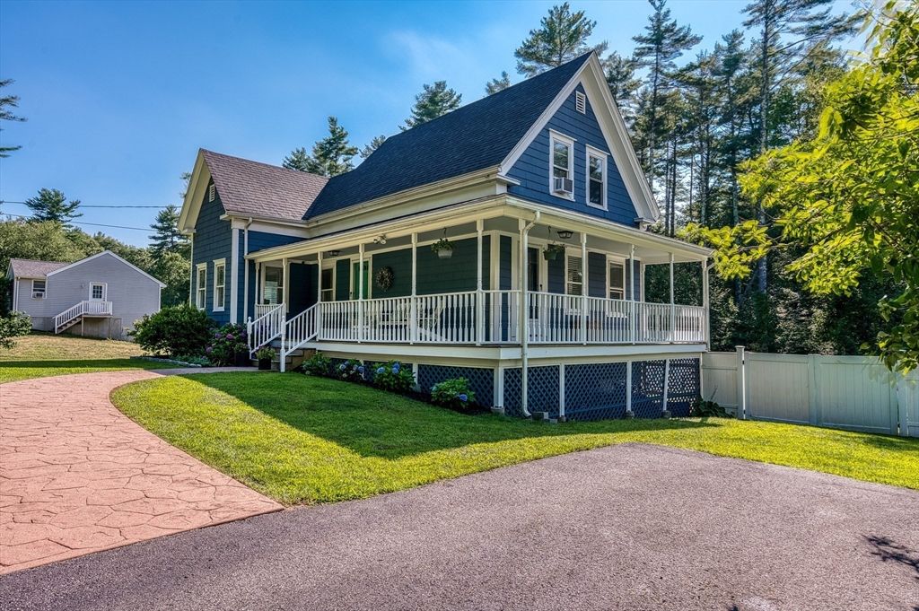 140 Elm St, Halifax, MA 02338