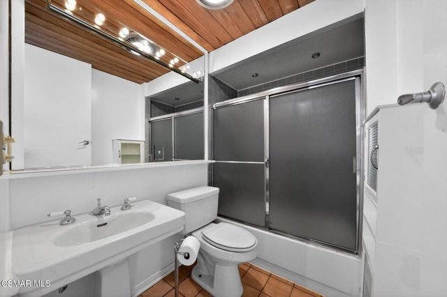 10441 Oletha Lane, Los Angeles, CA 90077