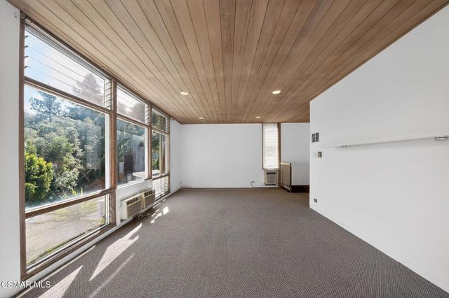 10441 Oletha Lane, Los Angeles, CA 90077