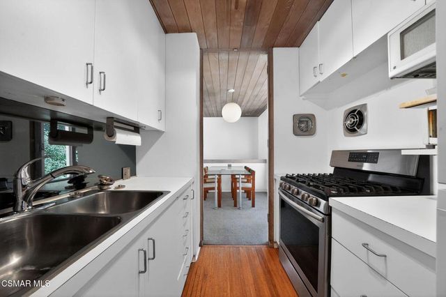 10441 Oletha Lane, Los Angeles, CA 90077