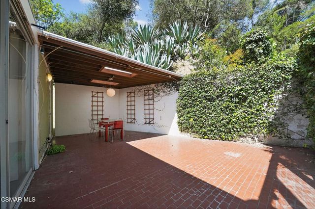 10441 Oletha Lane, Los Angeles, CA 90077