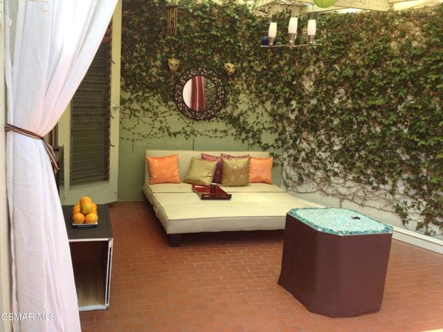 10441 Oletha Lane, Los Angeles, CA 90077