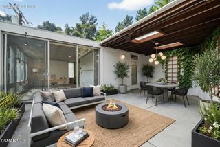 10441 Oletha Lane, Los Angeles, CA 90077