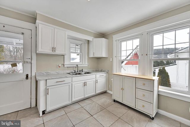 302 FLEET ST, Pottsville, PA 17901