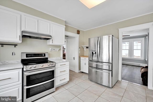 302 FLEET ST, Pottsville, PA 17901