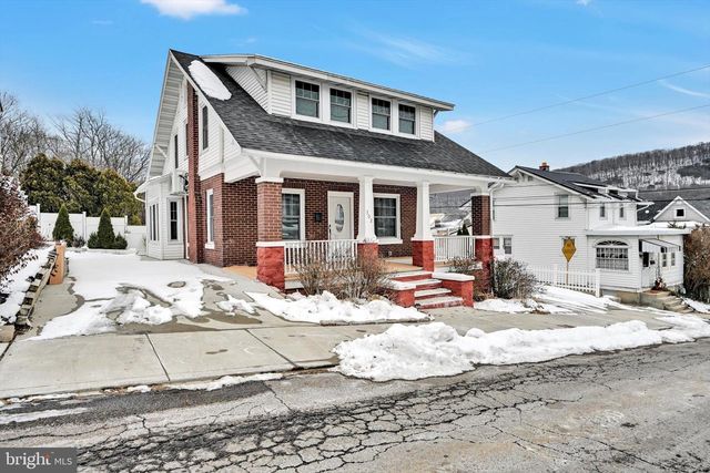 302 FLEET ST, Pottsville, PA 17901