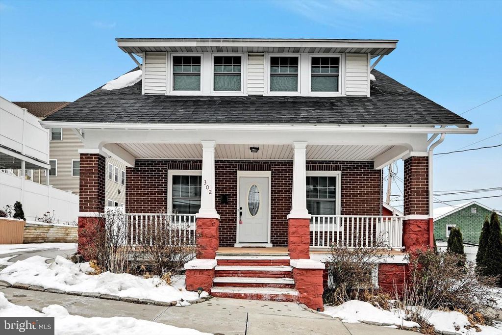 302 FLEET ST, Pottsville, PA 17901
