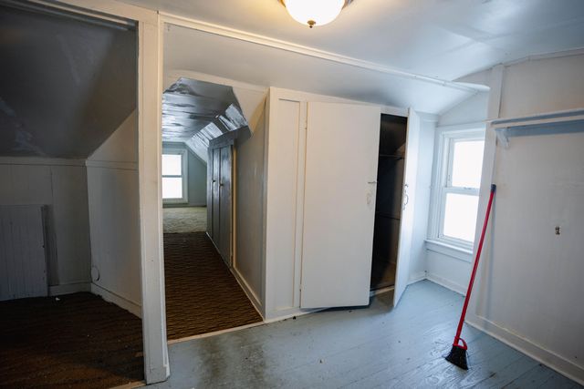 5017 Christiansen Road, Lansing City, MI 48910