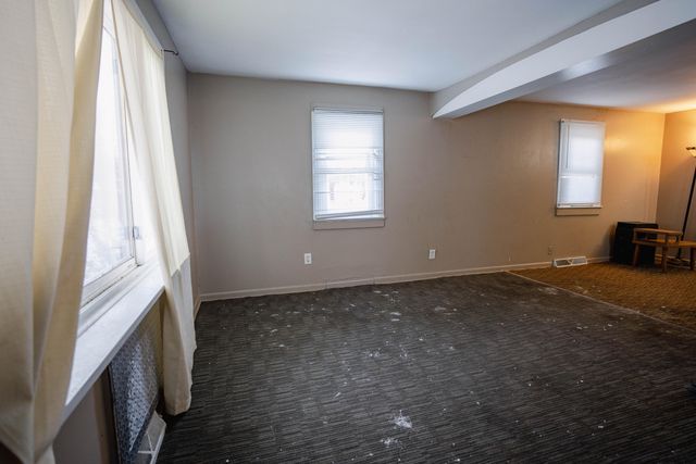 5017 Christiansen Road, Lansing City, MI 48910