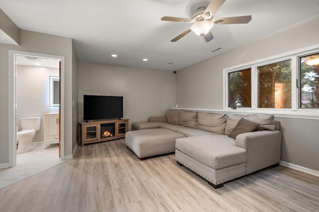 221 Scherland Drive, Schererville, IN 46375