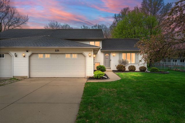 221 Scherland Drive, Schererville, IN 46375