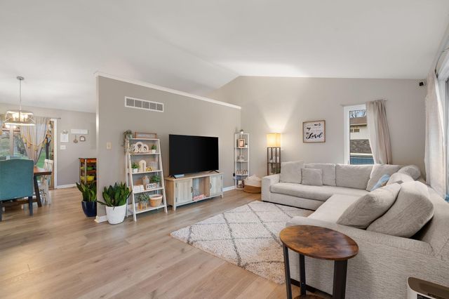 221 Scherland Drive, Schererville, IN 46375