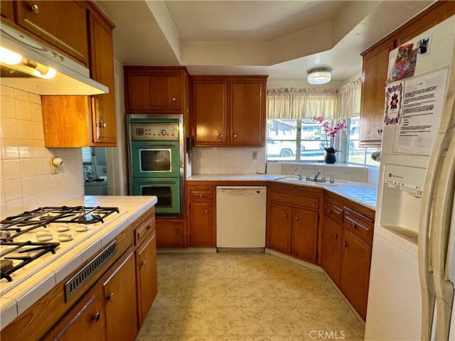 10344 Arnwood, Sylmar, CA 91342