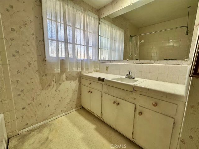 10344 Arnwood, Sylmar, CA 91342