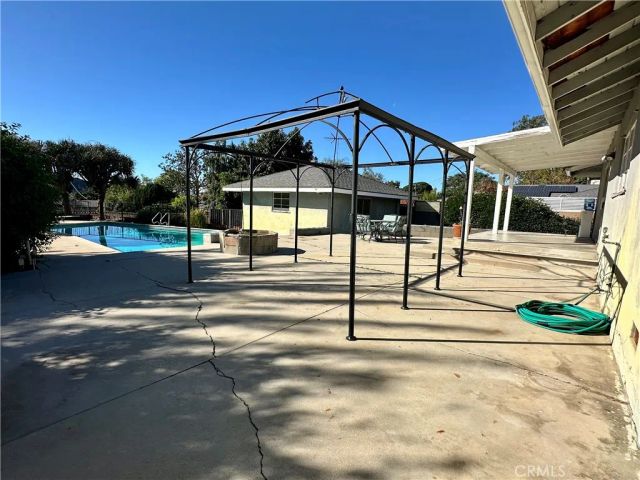 10344 Arnwood, Sylmar, CA 91342