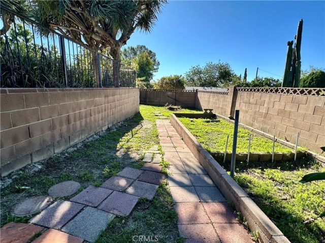 10344 Arnwood, Sylmar, CA 91342