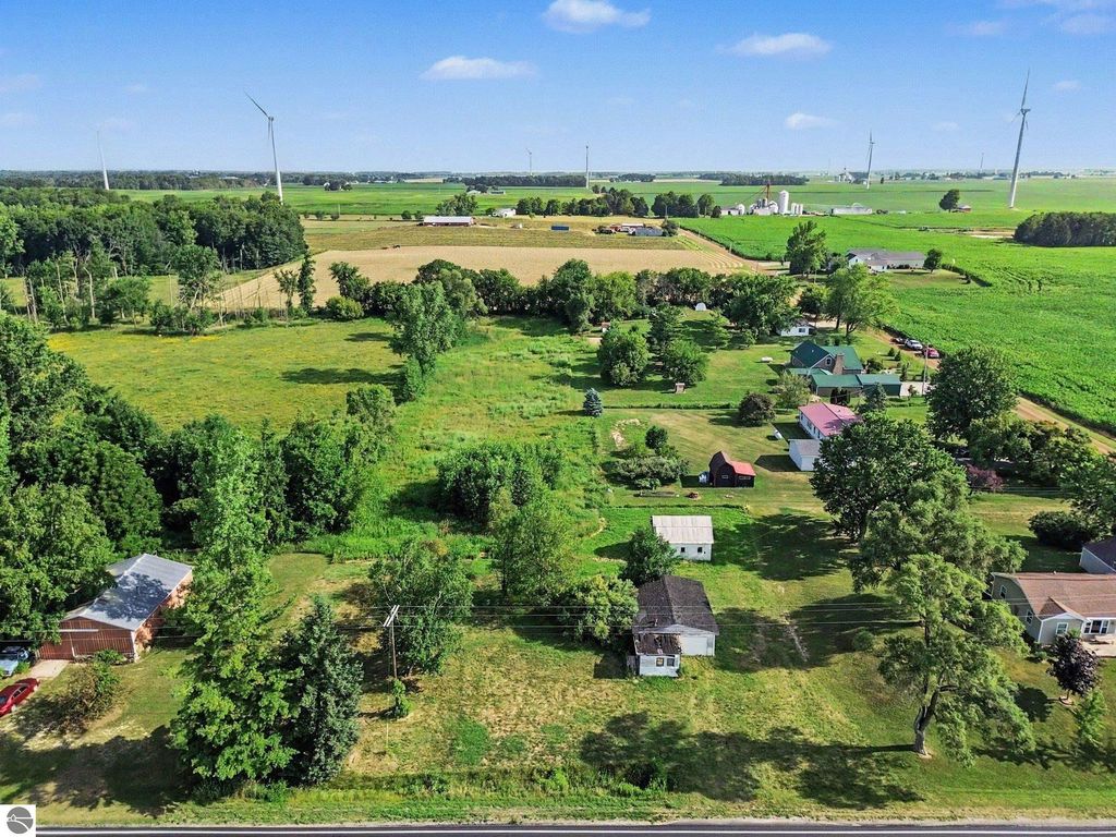Image 11 of property listing at V/L E Lincoln Road, St Louis, MI 48880