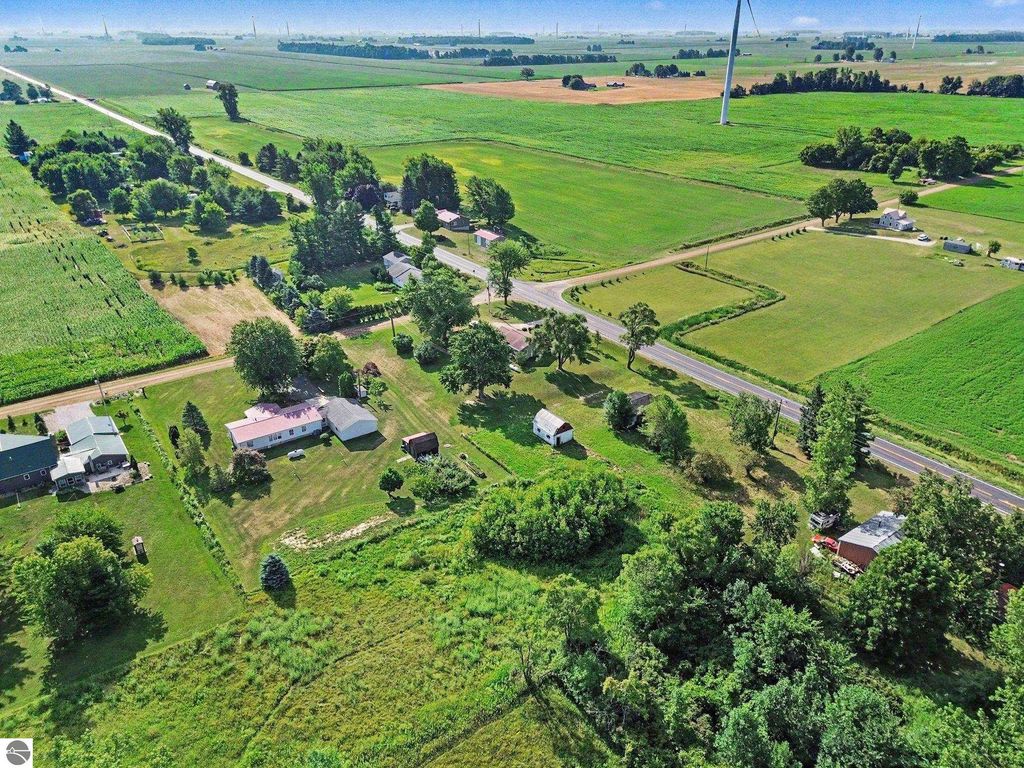 Image 9 of property listing at V/L E Lincoln Road, St Louis, MI 48880