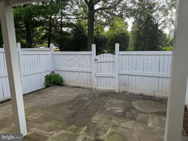 12097 EDGEMERE CIR, Reston, VA 20190
