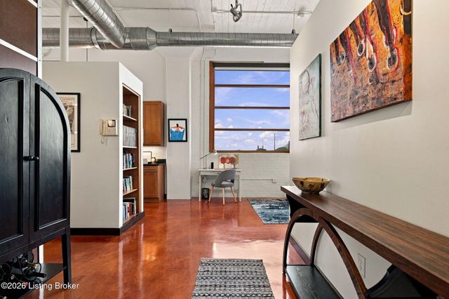 309 E Market St 302, Louisville, KY 40202