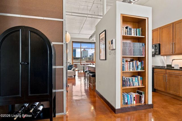 309 E Market St 302, Louisville, KY 40202