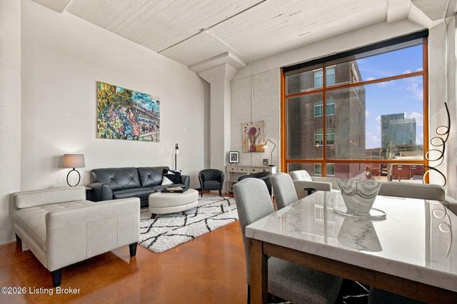309 E Market St 302, Louisville, KY 40202