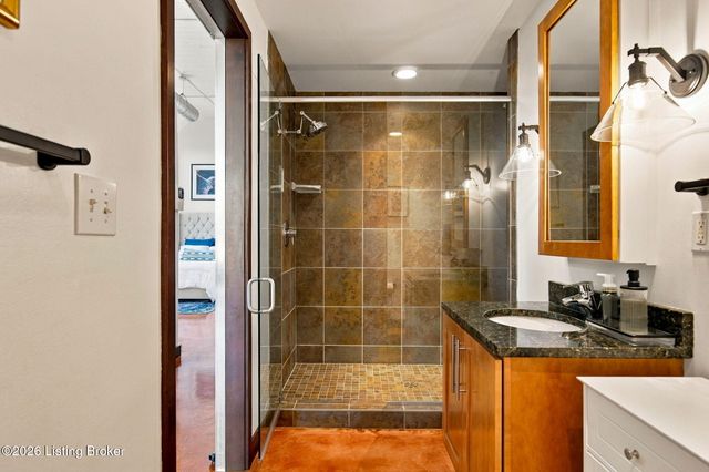 309 E Market St 302, Louisville, KY 40202