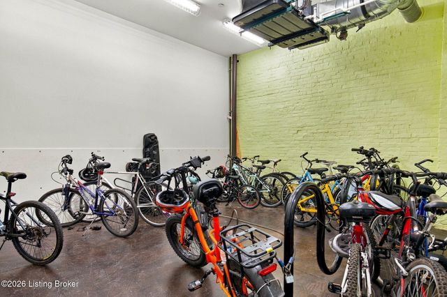 309 E Market St 302, Louisville, KY 40202