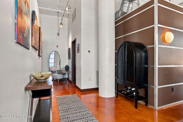 309 E Market St 302, Louisville, KY 40202