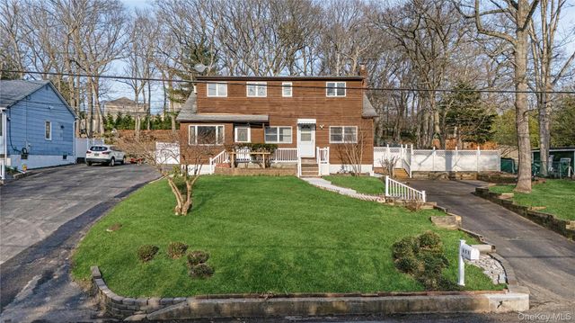 653 Meadow Road, Smithtown, NY 11787