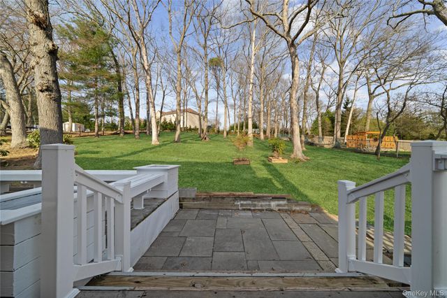 653 Meadow Road, Smithtown, NY 11787