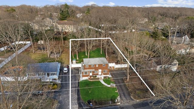 653 Meadow Road, Smithtown, NY 11787