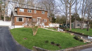 653 Meadow Road, Smithtown, NY 11787