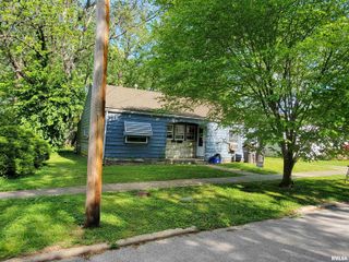 607 N ALMOND Street # 1, Carbondale, IL 62901