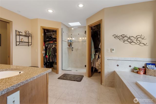 3308 204th Avenue Ct E, Lake Tapps, WA 98391