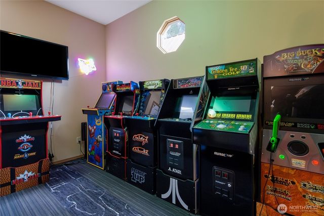 3308 204th Avenue Ct E, Lake Tapps, WA 98391