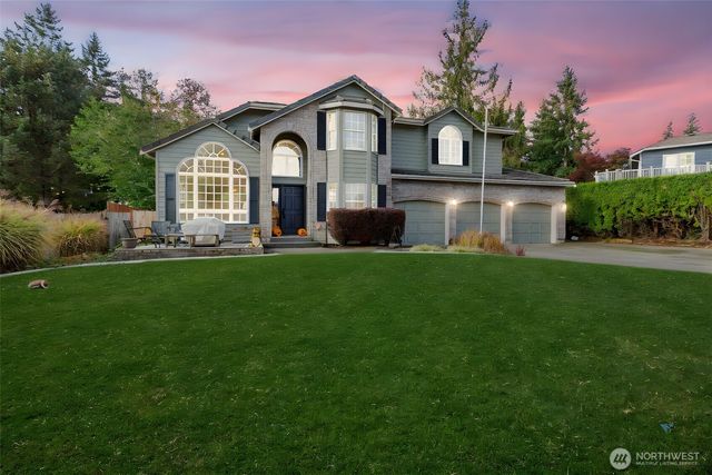 3308 204th Avenue Ct E, Lake Tapps, WA 98391