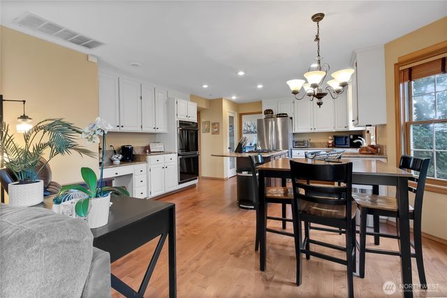 3308 204th Avenue Ct E, Lake Tapps, WA 98391