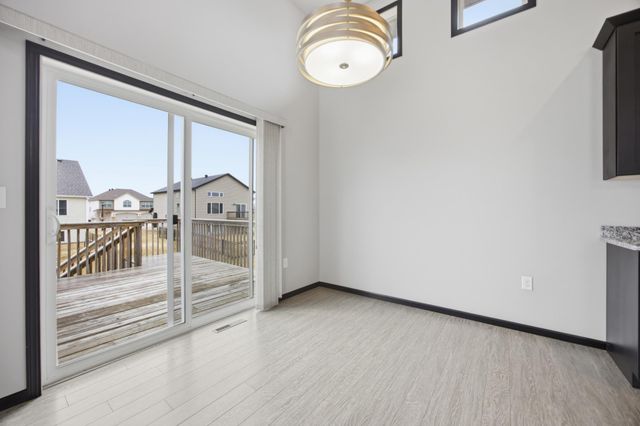 1119 29th Avenue W, West Fargo, ND 58078