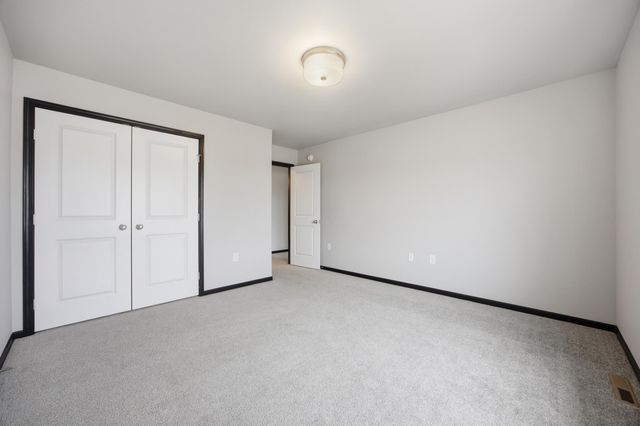 1119 29th Avenue W, West Fargo, ND 58078