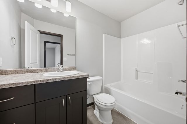 1119 29th Avenue W, West Fargo, ND 58078