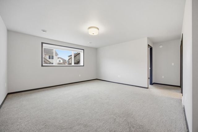 1119 29th Avenue W, West Fargo, ND 58078