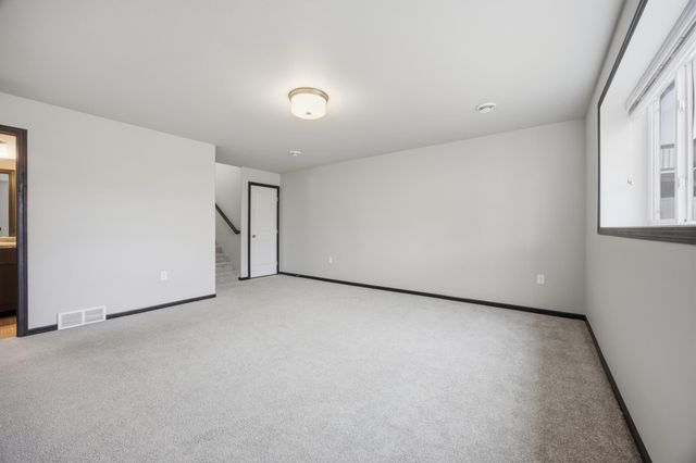 1119 29th Avenue W, West Fargo, ND 58078