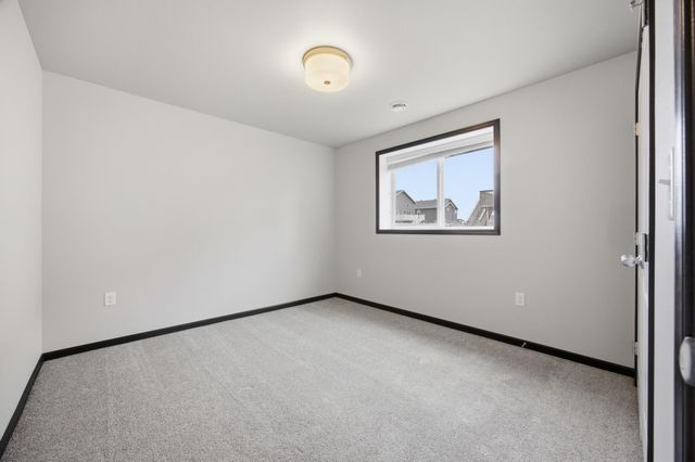 1119 29th Avenue W, West Fargo, ND 58078