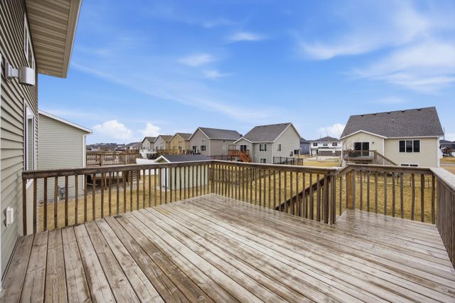 1119 29th Avenue W, West Fargo, ND 58078