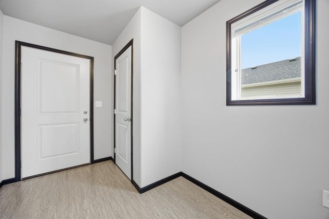 1119 29th Avenue W, West Fargo, ND 58078