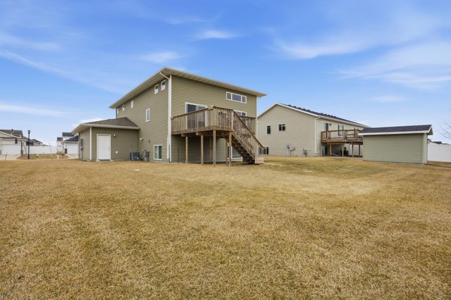 1119 29th Avenue W, West Fargo, ND 58078